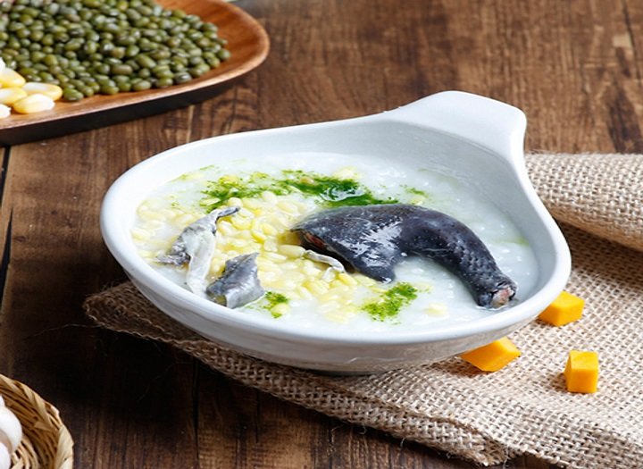 Hướng dẫn cách nấu cháo gà ác đậu xanh cho bé ăn dặm bổ dưỡng
